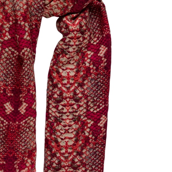 Marc by Marc Jacobs Wool Snakeskin print scarf - Picture 2 of 4